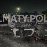 Алматыда салынып жатқан көпірдің тіреуіне жеңіл көлік соғылып, аударылды