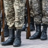 Ақтөбеде сарбазды ұрып-соққан сержант сотталып кетті