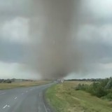 Павлодар облысында құйын үйлердің шатырын ұшырып әкетті