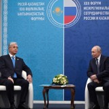 Тоқаев пен Путин стратегиялық серіктестікті және бірлескен жобаларды талқылады