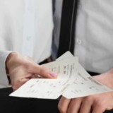Қазақстанда әуе билеттері қымбаттады: себебі неде?