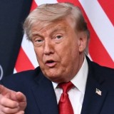 Трамп: Оман АҚШ-қа кедергі келтірсе, соққы жасалады