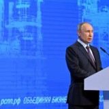 Ресейлік кәсіпкерлер Украинадағы соғысты қаржыландыру үшін қазынаға 400 млрд рубль аударды