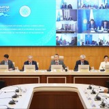 Депутаттардың төсбелгісі өзгереді: Алтыннан бас тартылады