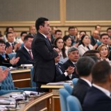 Президент Құрылтай депутаттарынан Айбек Дәдебайдың кандидатурасын қолдауды сұрады