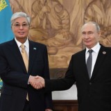 Тоқаев Путинмен кездесті