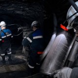 Димаш 700 метр тереңдікке түсіп, кеншілерді құттықтады