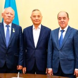 БҚО әкімі республикалық Ардагерлер кеңесінің төрағасымен кездесті