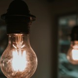 Бір ауылдың тұрғындары 20 жыл бойы электр жарығына ақша төлемеген: мұның себебі кейін белгілі болды
