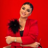 "Маңдайымнан сүйіп, еңсемді көтереді": Мөлдір Мұқан жеке өмірі туралы жан сырын ақтарды