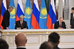 Тоқаев пен Путин бірқатар маңызды құжатқа қол қойды