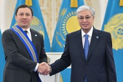 Тоқаев Головкинді І дәрежелі «Барыс» орденімен марапаттады