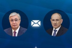 Тоқаев Пашинянды сайлаудағы жеңісімен құттықтады