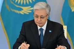 Президент бірқатар заңға қол қойды