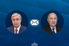 Тоқаев Алжир Президентін Тәуелсіздік күнімен құттықтады