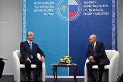 Тоқаев пен Путин стратегиялық серіктестікті және бірлескен жобаларды талқылады