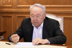 Нұрсұлтан Назарбаев денсаулығына байланысты үйінде дауыс берді
