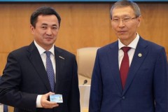 ОСК Құрылтай депутаттарын тіркеді