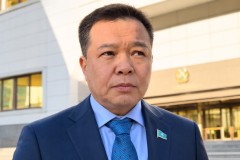 "Ауылда 85 мың теңге жеткілікті": Құрылтай депутаты ең төменгі жалақы туралы пікір білдірді