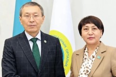 Мұғалімдіктен Құрылтайға дейін: Гүлнар Тойлыбаева кім?