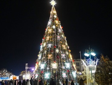 Қызылордада жаңажылдық шырша шамы жағылды