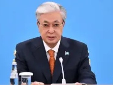 Тоқаев бірнеше заңға қол қойды