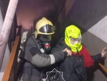 Семейде тұрғын үйден өрт шығып, 15 адам құтқарылды