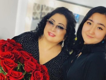 "Аллаға мың шүкірлер": Әнші Мақпал Жүнісова асыға күткен қуанышты хабарын елге жеткізді (ФОТО)
