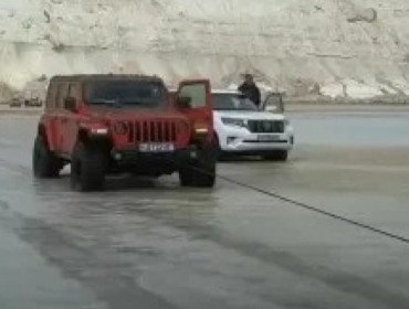 Маңғыстауда табиғатты бүлдірген шетелдік блогерге айыппұл салынды