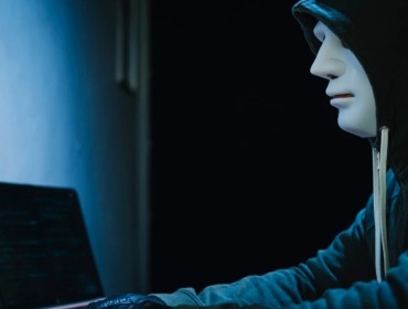 Android қолданушылары үшін: ақша жымқыратын вирус тарауда