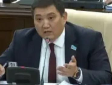 Бақытжан Базарбек көлікпен адам қағып кетті деген ақпарат тарады