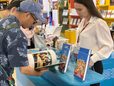 Гуанчжоудағы кітап көрмесінде Қазақстанның заманауи әдебиеті таныстырылды