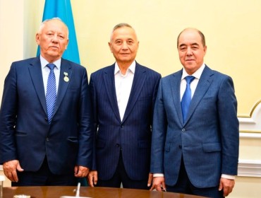 БҚО әкімі республикалық Ардагерлер кеңесінің төрағасымен кездесті