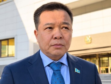 "Ауылда 85 мың теңге жеткілікті": Құрылтай депутаты ең төменгі жалақы туралы пікір білдірді