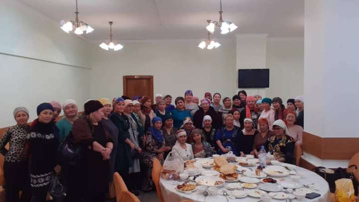 Өскеменде өрттен қаза тапқан бес қызға ас берілді