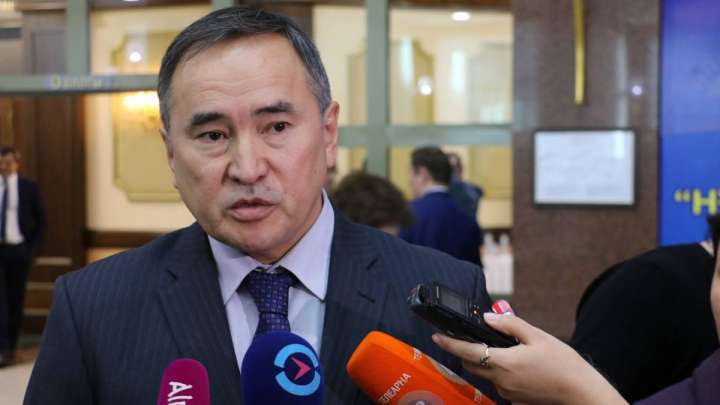 Дауылдан соң: Мырзахметов кетті, Сапарбаев келді