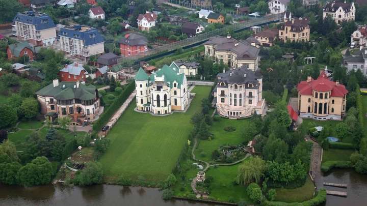 Рублевкадағы экс-әкім мен экс-министрдің және Кеңес Рақышевтың дәулеті