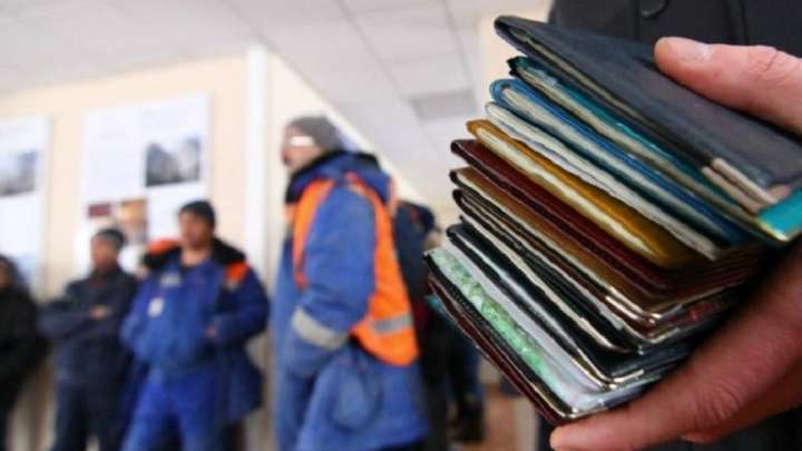 Еңбекші мигранттар енді еркін жүре алмайды