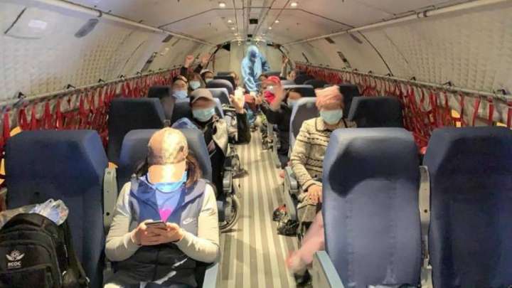 Бішкектегі қазақстандық балалар әскери ұшақпен елге жеткізілді