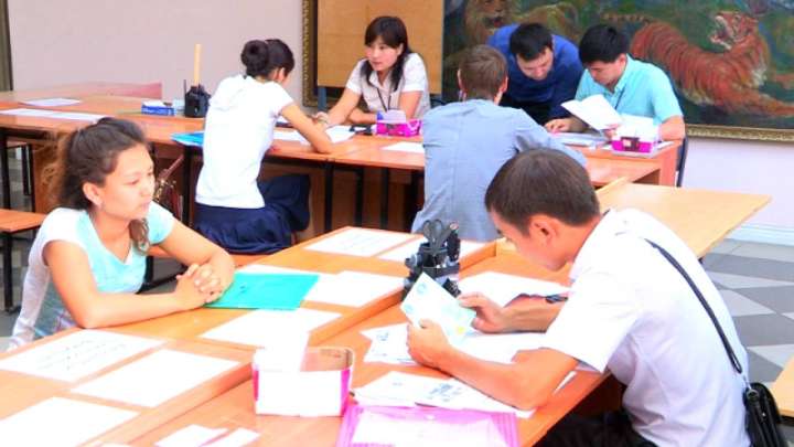 Биыл мектеп бітірушілер емтихан тапсырмайды