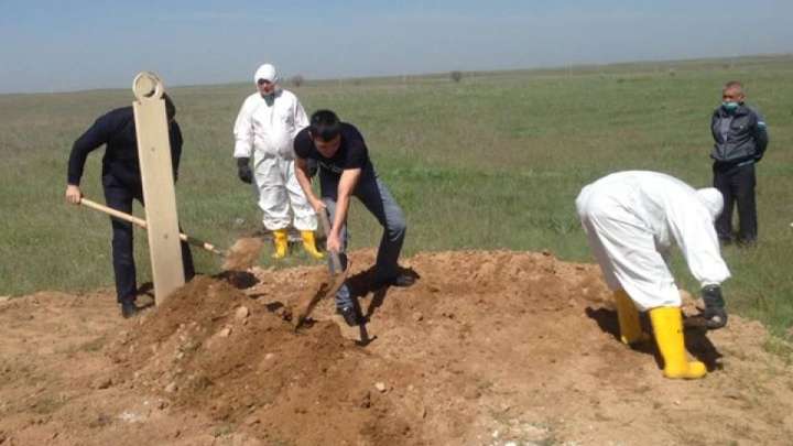 "Коронавирустан қайтқандардың санын жасанды түрде көбейтіп отыр ма?"