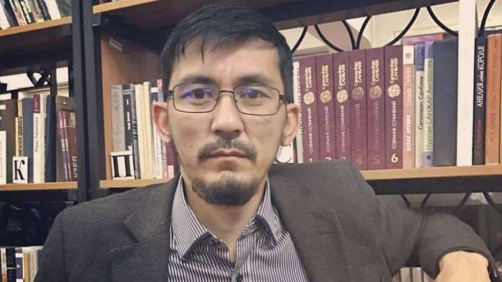 ШАТЫРДАҒЫ ӘЙЕЛ  (әңгіме)