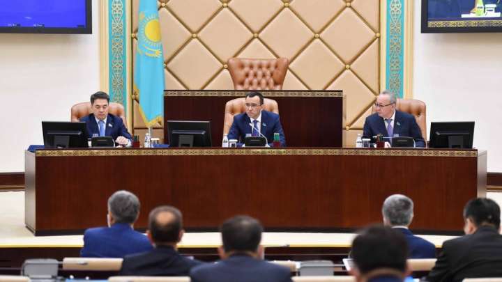 Сенат «саяси партиялар туралы» заңды қабылдады