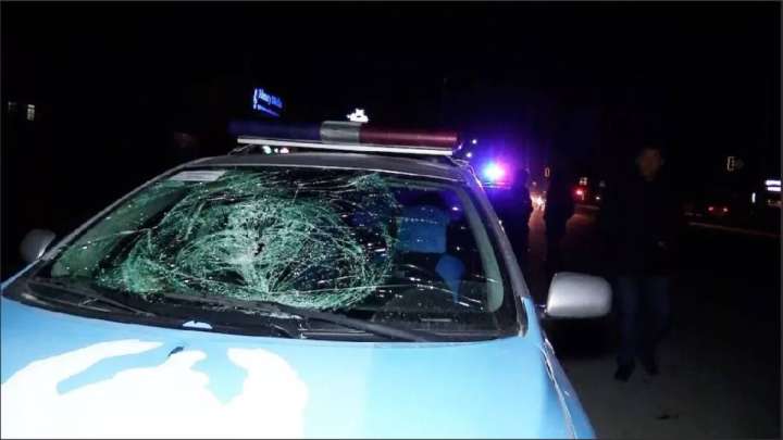 Полиция бастығы адам қағып, қашып кетті