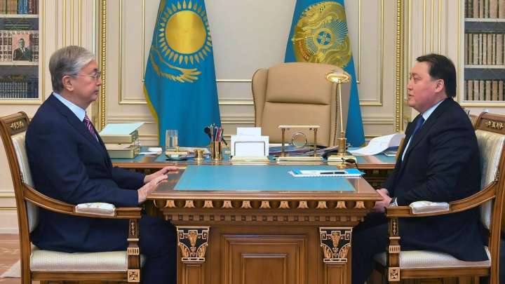 Мәмин үкіметі сынға ұшырады