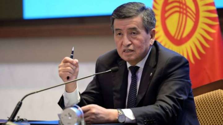 Қырғыздар президентін сотқа беріп жатыр