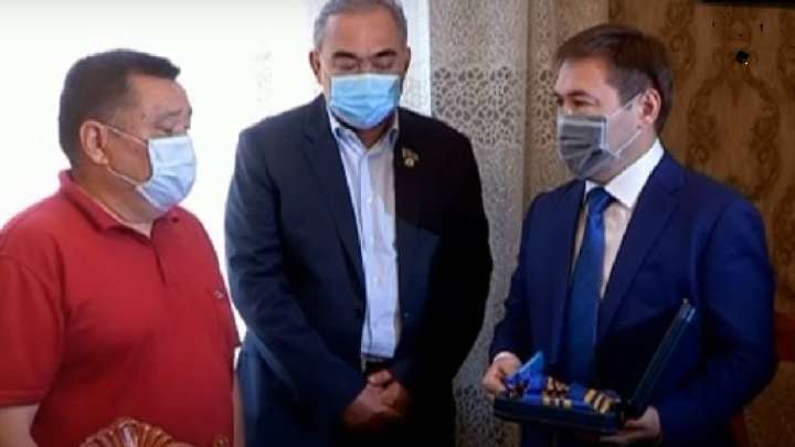 Қайтыс болған дәрігерлердің отбасы Тоқаев айтқан 10 миллионды алған жоқ