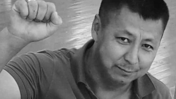 Дулат Ағаділдің асына бармақ болған белсенділерді жаппай қамап жатыр