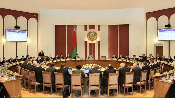 Беларусь үкіметі отставкаға кетті