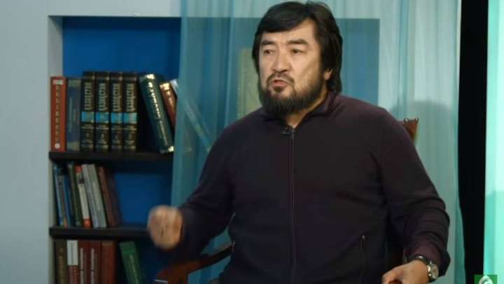 Б. Тілеухан: Жағымпаздықтың үш түрі болады...